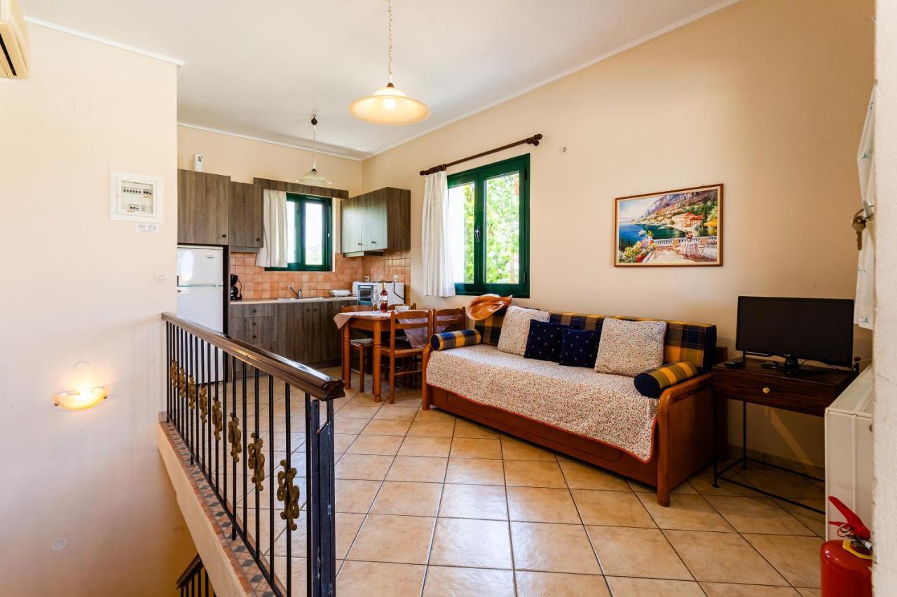 Dukes Poolside Houses Parálion Ástros Εξωτερικό φωτογραφία